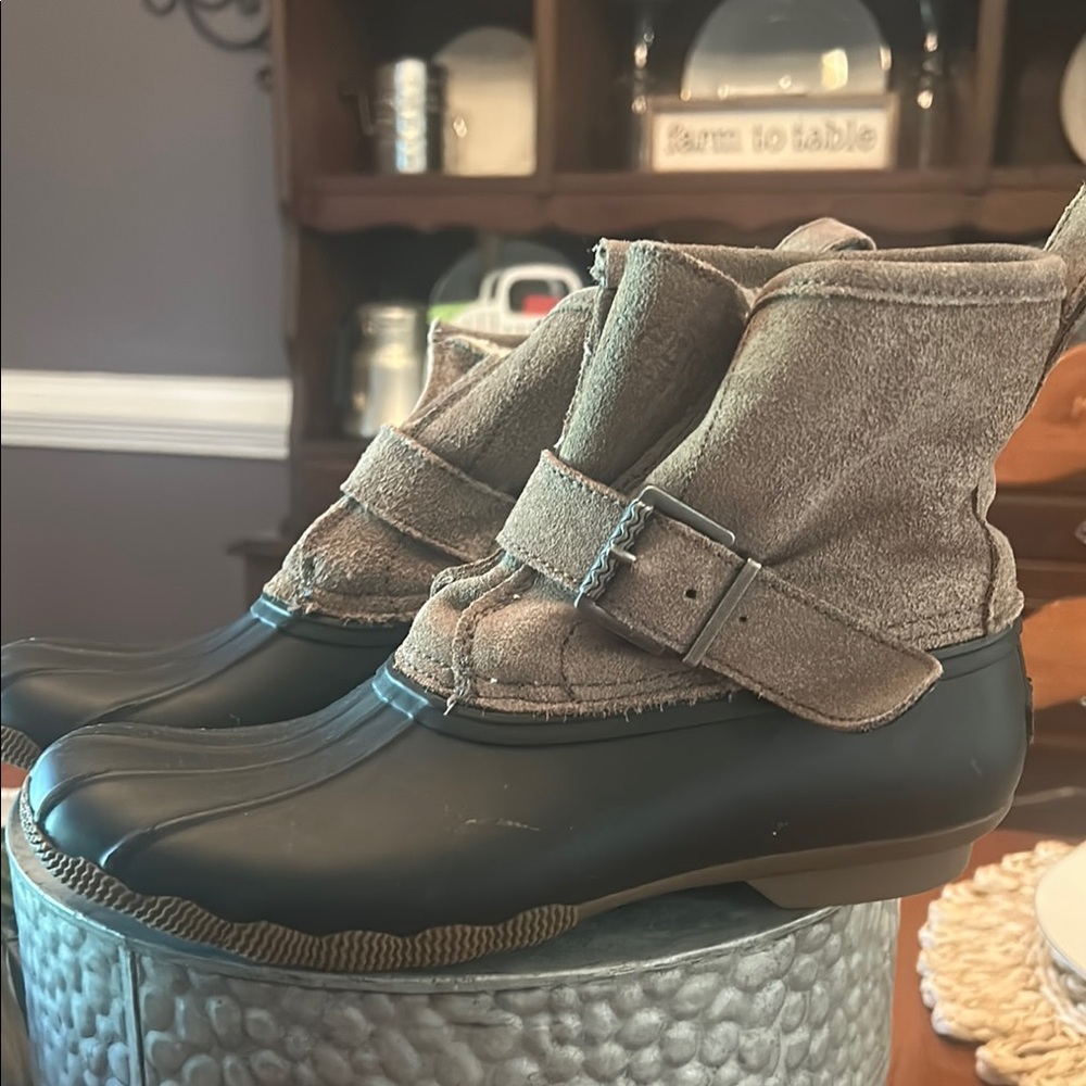 Sperry Women's Winter & Rain Boots - Black and Tan